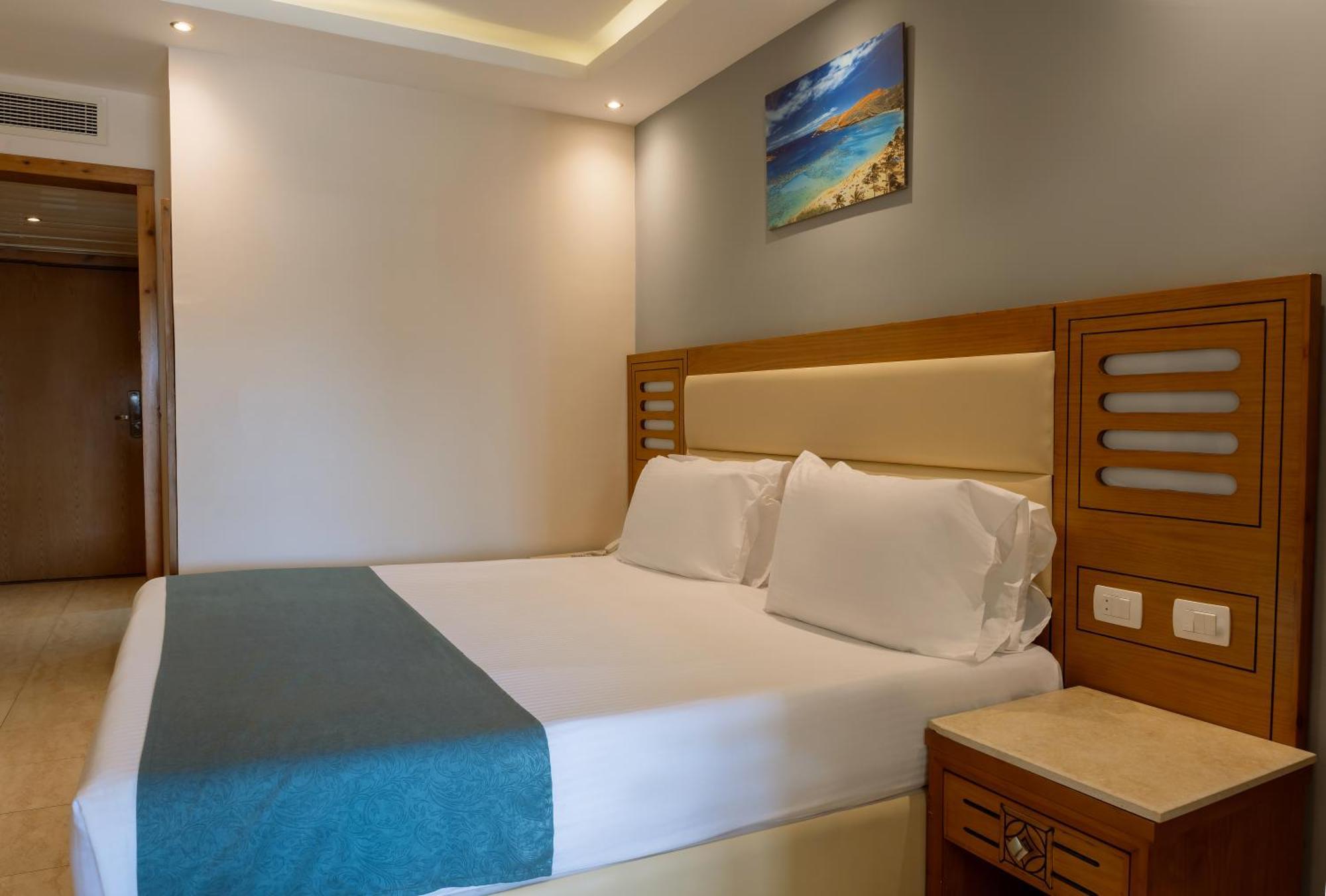 Sunrise Alora Aqua Park Resort 후르가다 외부 사진